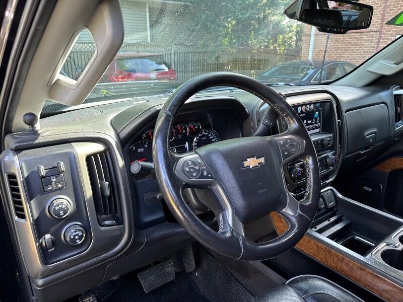 2019 Chevrolet Silverado 2500HD High Country Crew Cab 4WD w/ Duramax Plus Package Arlington VA