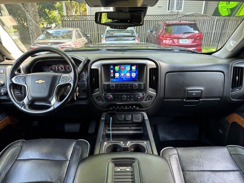 2019 Chevrolet Silverado 2500HD High Country Crew Cab 4WD w/ Duramax Plus Package Arlington VA