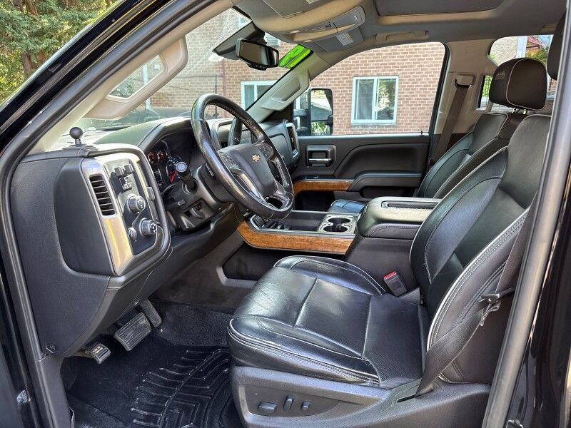 2019 Chevrolet Silverado 2500HD High Country Crew Cab 4WD w/ Duramax Plus Package Arlington VA