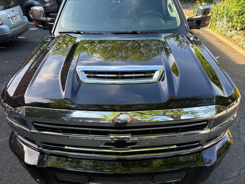 2019 Chevrolet Silverado 2500HD High Country Crew Cab 4WD w/ Duramax Plus Package Arlington VA