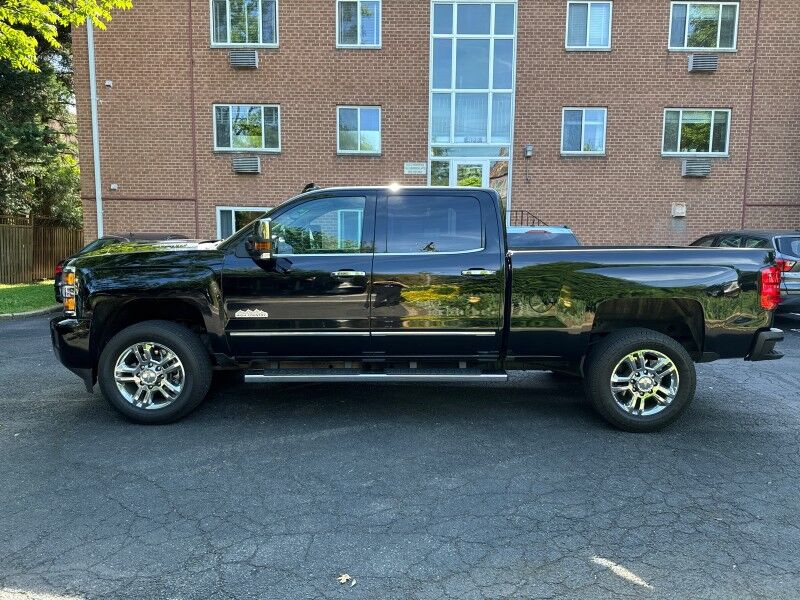 2019 Chevrolet Silverado 2500HD High Country Crew Cab 4WD w/ Duramax Plus Package Arlington VA