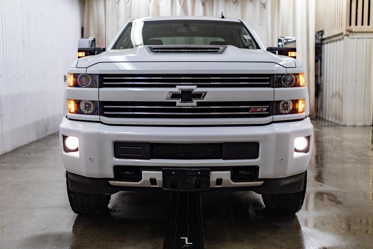 2019 Chevrolet Silverado 3500HD 4x4 Crew Cab LT Z71 Diesel Leather BCam 6" Lift Red Deer AB