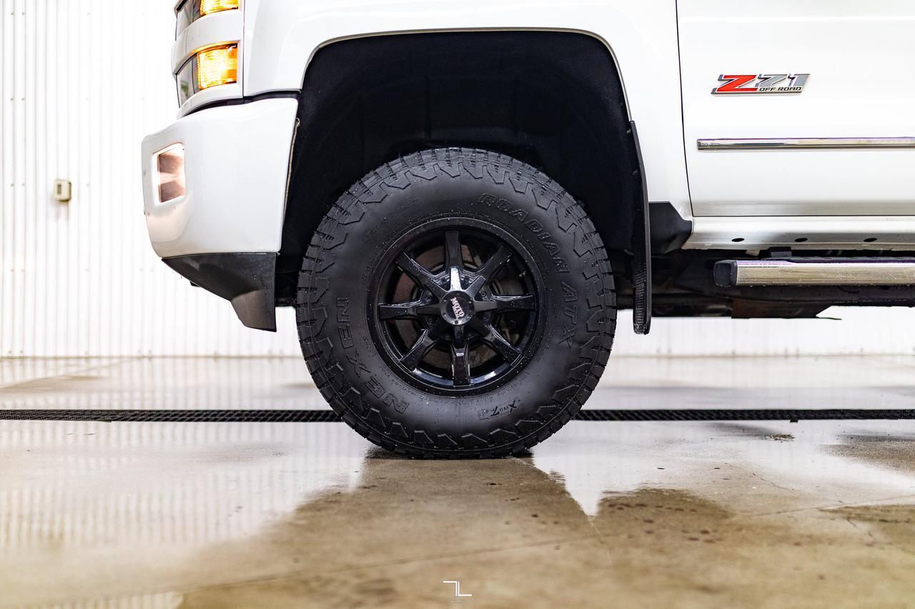 2019 Chevrolet Silverado 3500HD 4x4 Crew Cab LT Z71 Diesel Leather BCam 6" Lift Red Deer AB