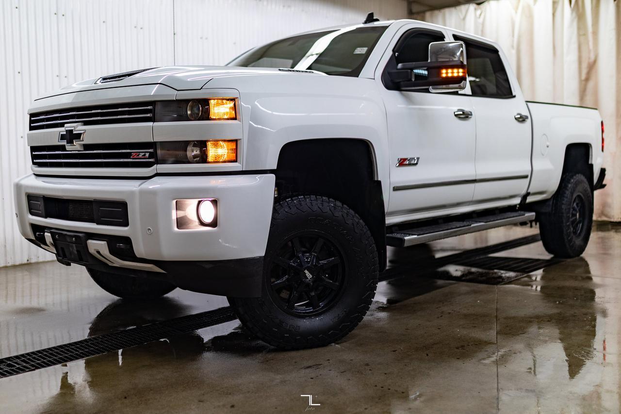 2019 Chevrolet Silverado 3500HD 4x4 Crew Cab LT Z71 Diesel Leather BCam 6" Lift Red Deer AB