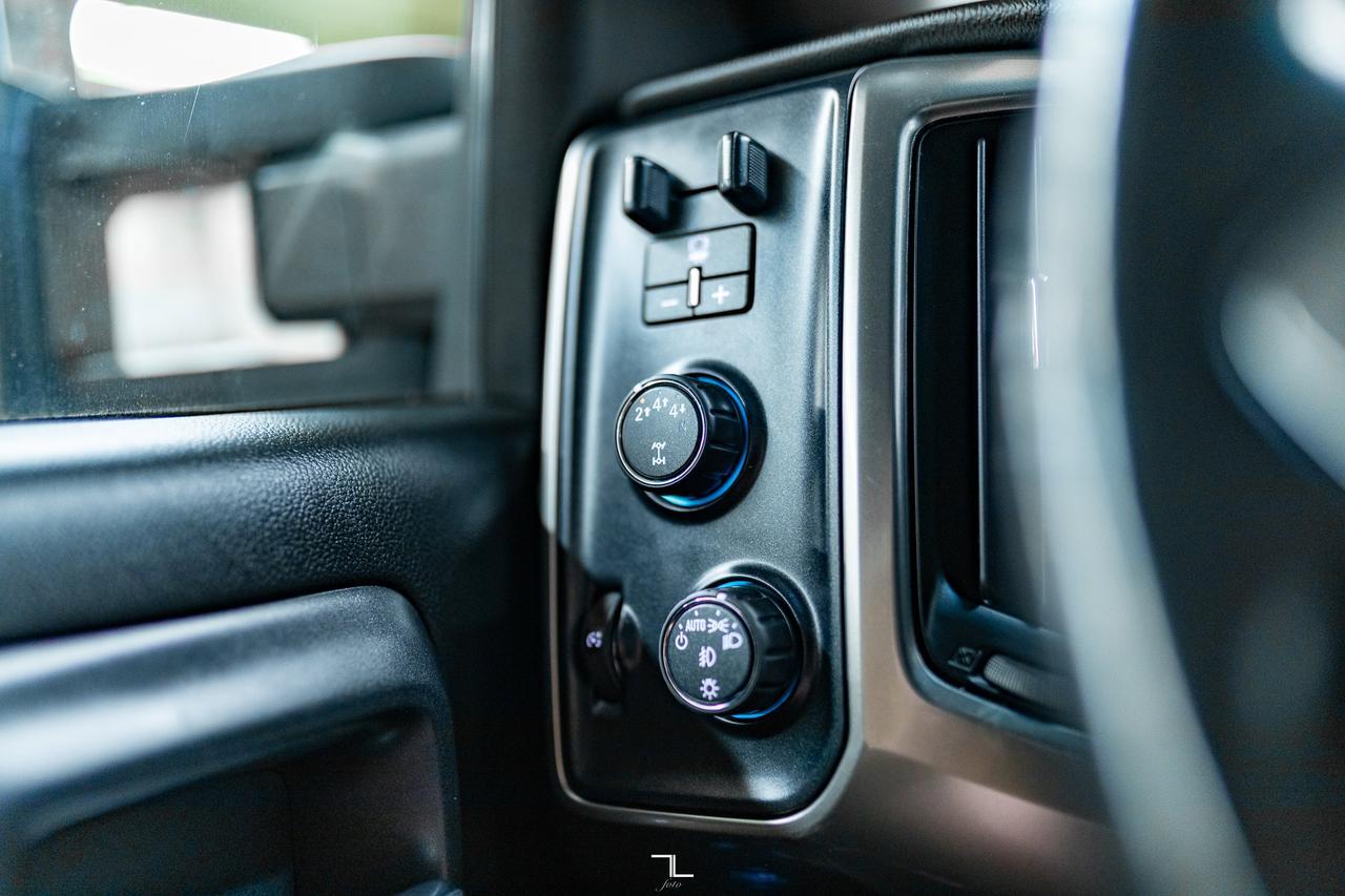 2019 Chevrolet Silverado 3500HD 4x4 Crew Cab LT Z71 Diesel Leather BCam 6" Lift Red Deer AB