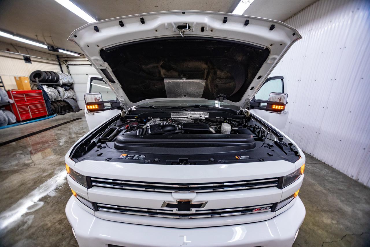 2019 Chevrolet Silverado 3500HD 4x4 Crew Cab LT Z71 Diesel Leather BCam 6" Lift Red Deer AB