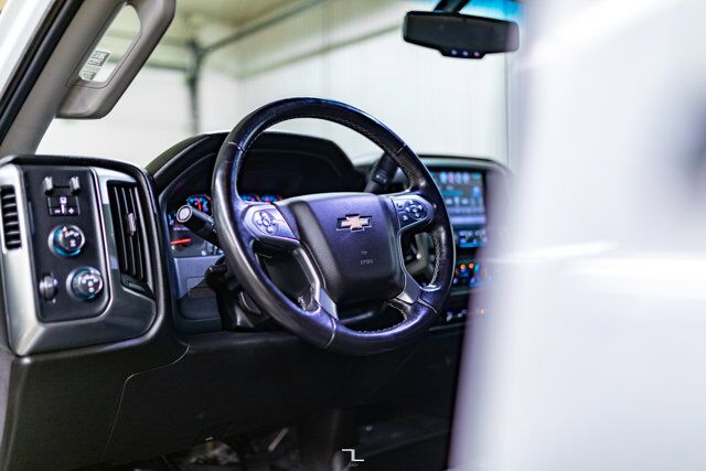 2019 Chevrolet Silverado 3500HD 4x4 Crew Cab LT Z71 Diesel Leather BCam 6&quot; Lift Red Deer AB