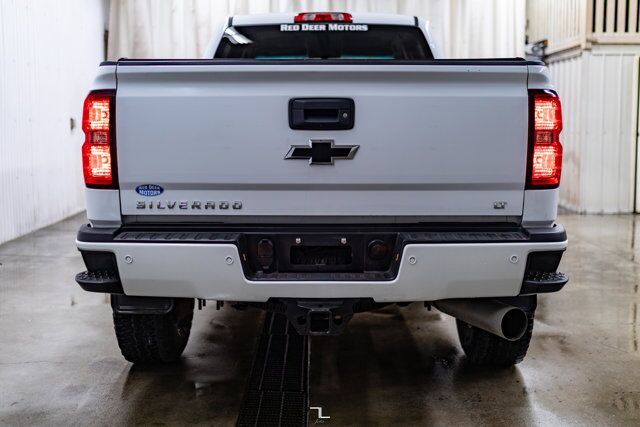 2019 Chevrolet Silverado 3500HD 4x4 Crew Cab LT Z71 Diesel Leather BCam 6&quot; Lift Red Deer AB