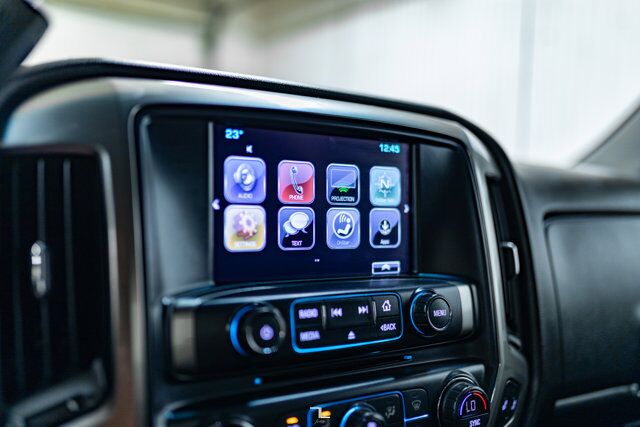 2019 Chevrolet Silverado 3500HD 4x4 Crew Cab LT Z71 Diesel Leather BCam 6&quot; Lift Red Deer AB