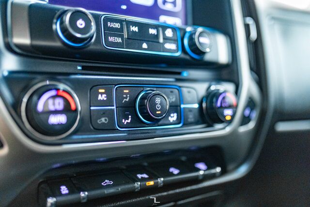 2019 Chevrolet Silverado 3500HD 4x4 Crew Cab LT Z71 Diesel Leather BCam 6&quot; Lift Red Deer AB