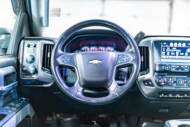 2019 Chevrolet Silverado 3500HD 4x4 Crew Cab LT Z71 Diesel Leather BCam 6&quot; Lift Red Deer AB