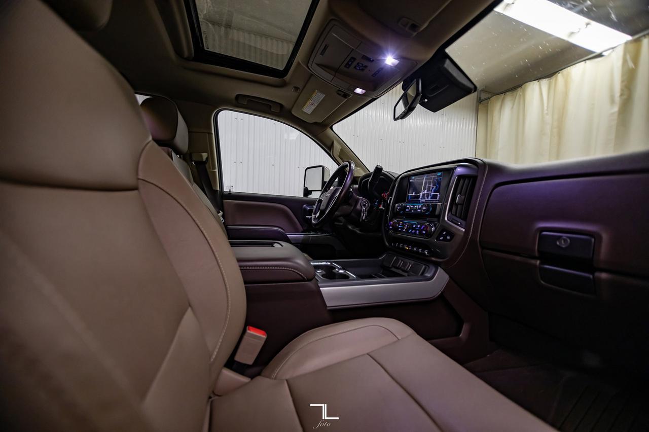 2019 Chevrolet Silverado 3500HD 4x4 Crew Cab LTZ Z71 Diesel Leather Roof Nav Red Deer AB