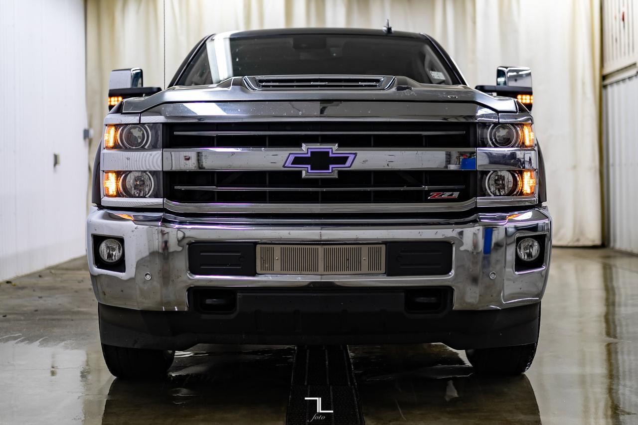 2019 Chevrolet Silverado 3500HD 4x4 Crew Cab LTZ Z71 Diesel Leather Roof Nav Red Deer AB