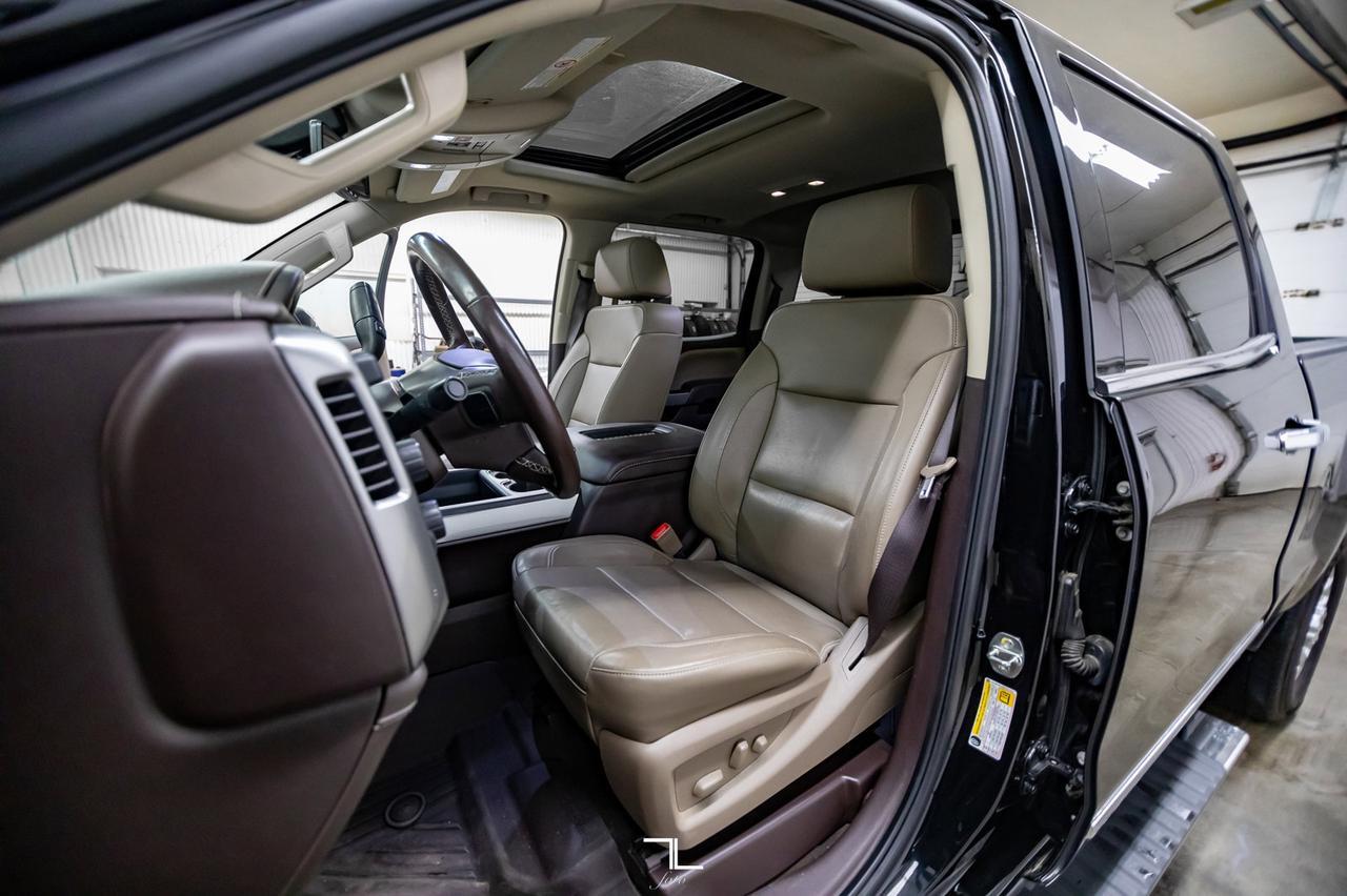 2019 Chevrolet Silverado 3500HD 4x4 Crew Cab LTZ Z71 Diesel Leather Roof Nav Red Deer AB