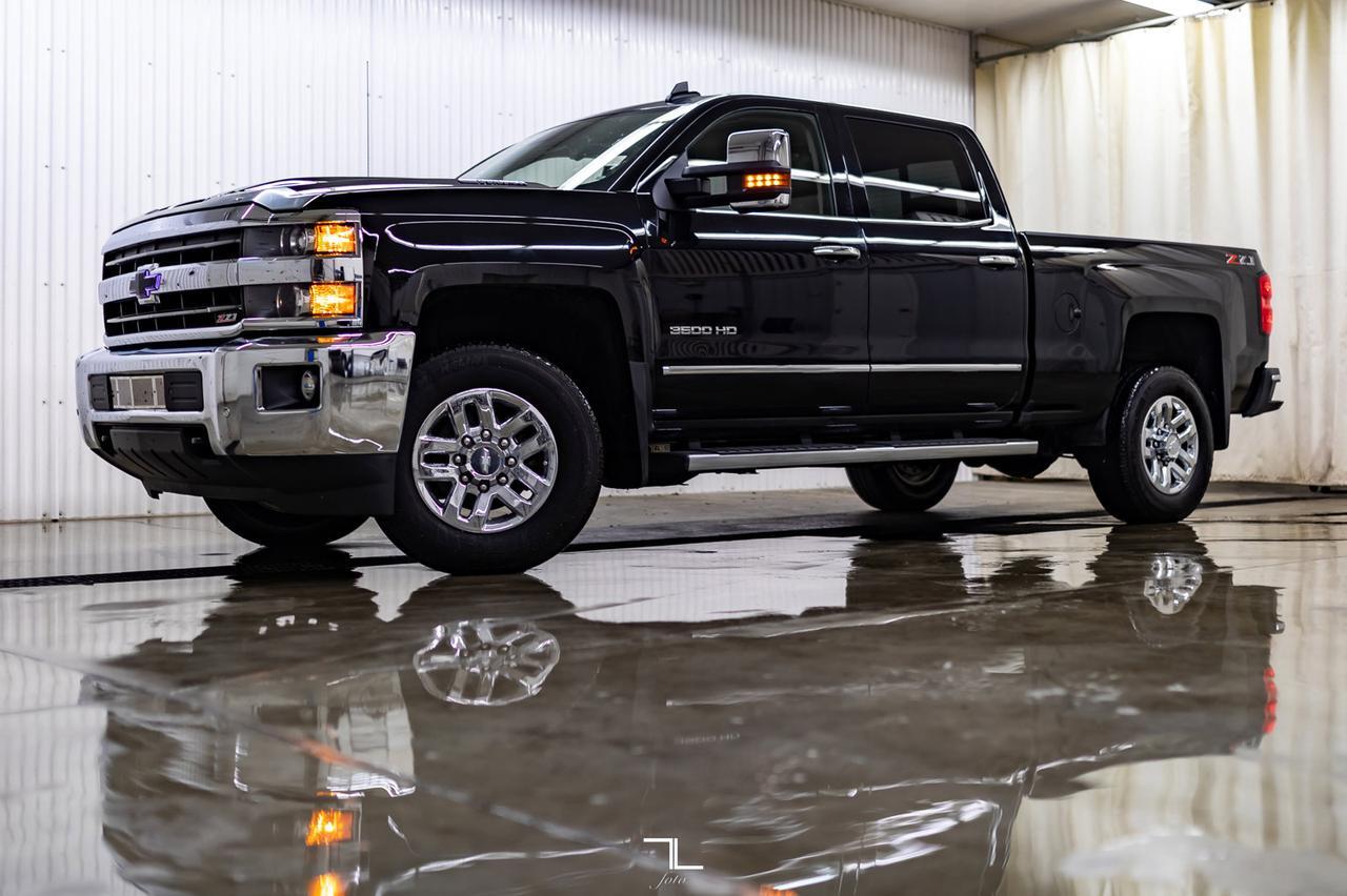 2019 Chevrolet Silverado 3500HD 4x4 Crew Cab LTZ Z71 Diesel Leather Roof Nav Red Deer AB