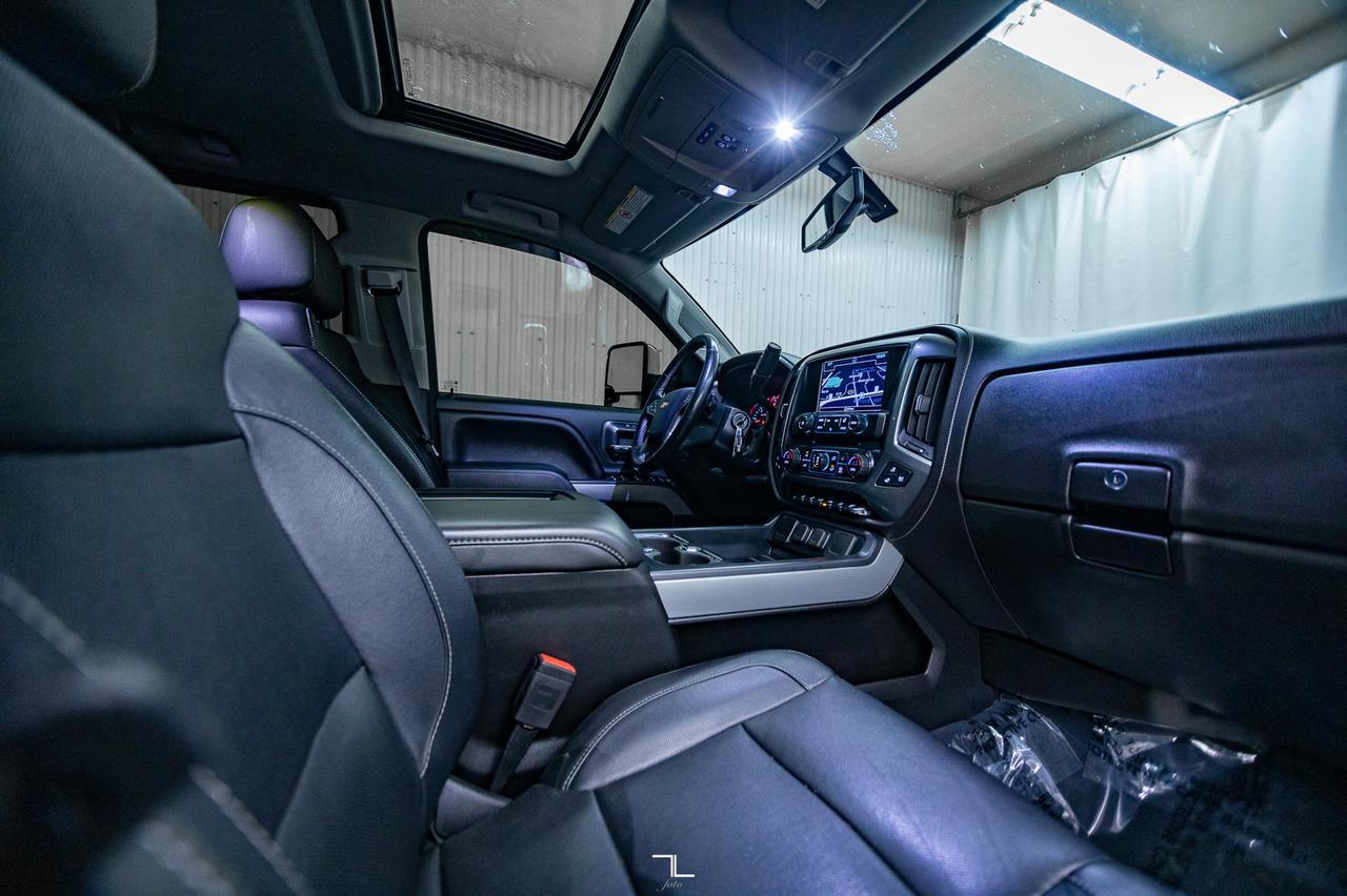 2019 Chevrolet Silverado 3500HD 4x4 Crew Cab LTZ Z71 Diesel Leather Roof Nav Red Deer AB