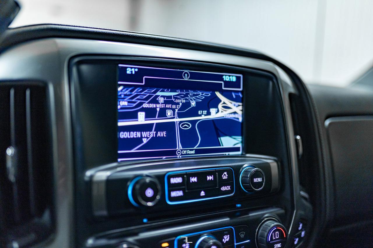 2019 Chevrolet Silverado 3500HD 4x4 Crew Cab LTZ Z71 Diesel Leather Roof Nav Red Deer AB