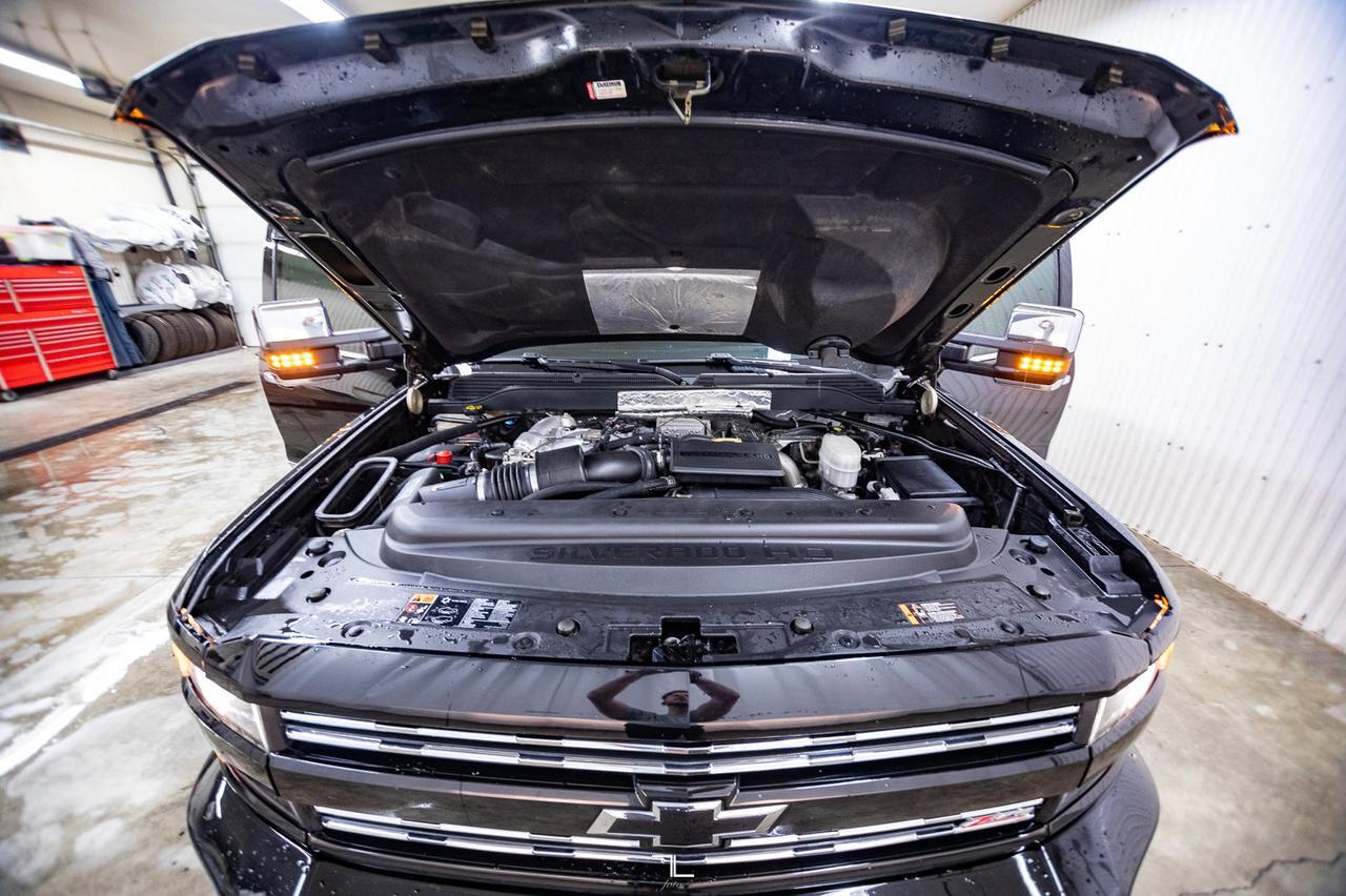 2019 Chevrolet Silverado 3500HD 4x4 Crew Cab LTZ Z71 Diesel Leather Roof Nav Red Deer AB