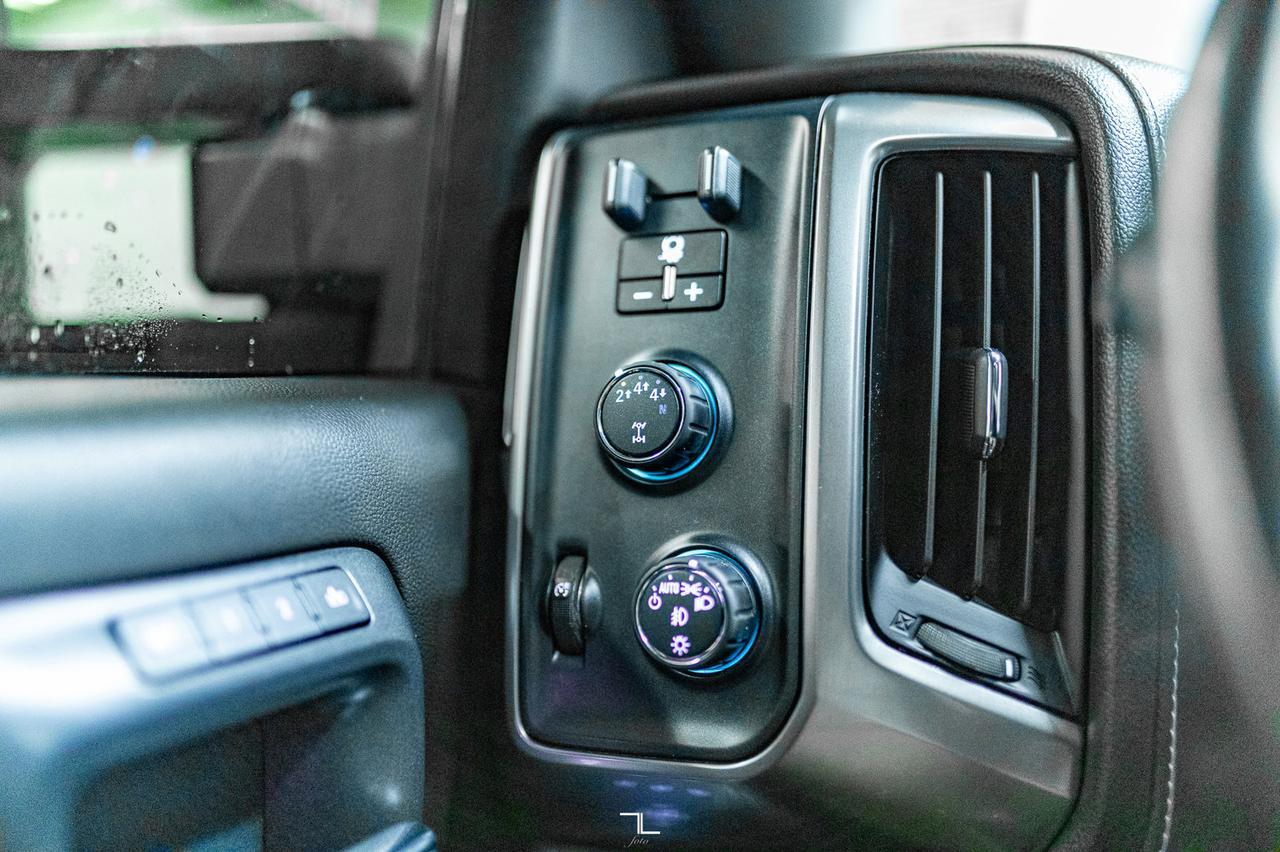 2019 Chevrolet Silverado 3500HD 4x4 Crew Cab LTZ Z71 Diesel Leather Roof Nav Red Deer AB