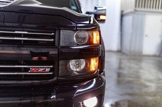 2019 Chevrolet Silverado 3500HD 4x4 Crew Cab LTZ Z71 Diesel Leather Roof Nav Red Deer AB