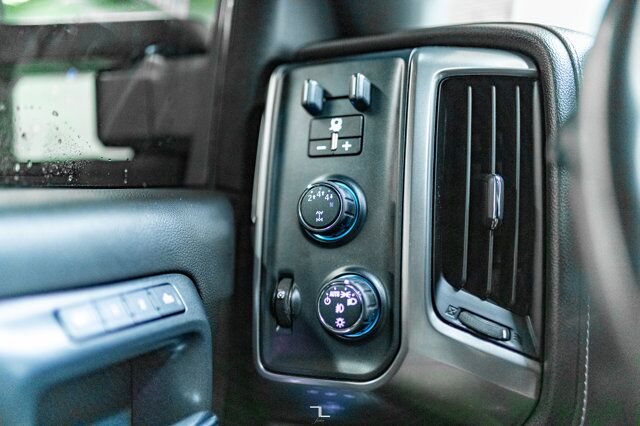 2019 Chevrolet Silverado 3500HD 4x4 Crew Cab LTZ Z71 Diesel Leather Roof Nav Red Deer AB