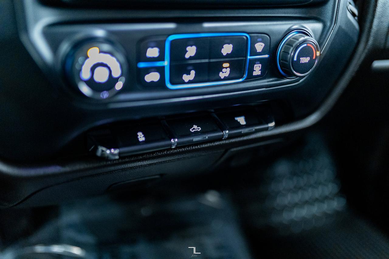 2019 Chevrolet Silverado 3500HD 4x4 Crew Cab WT Diesel BCam Red Deer AB