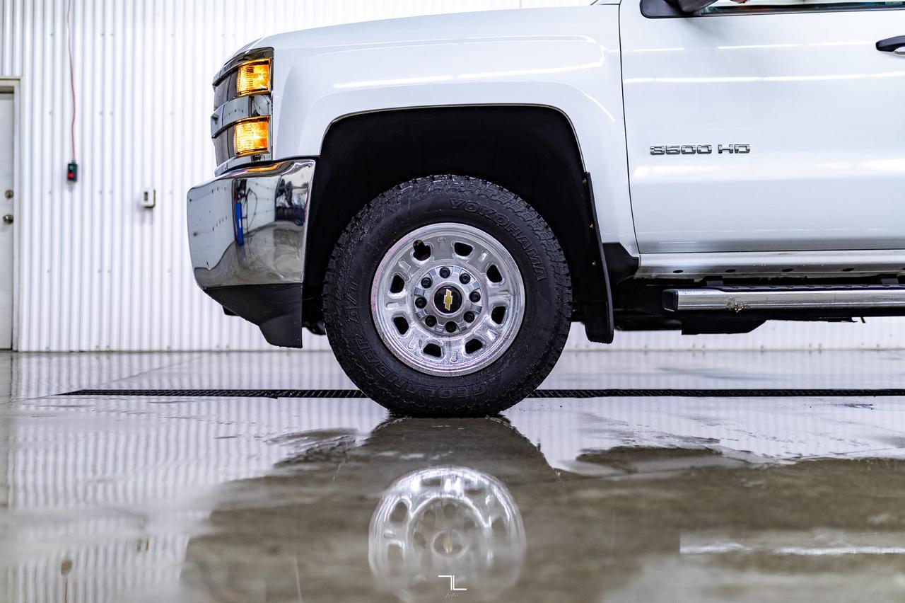 2019 Chevrolet Silverado 3500HD 4x4 Crew Cab WT Diesel BCam Red Deer AB