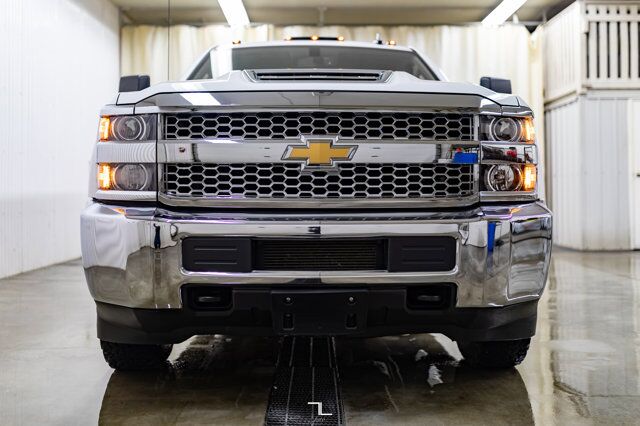 2019 Chevrolet Silverado 3500HD 4x4 Crew Cab WT Longbox Diesel BCam Red Deer AB