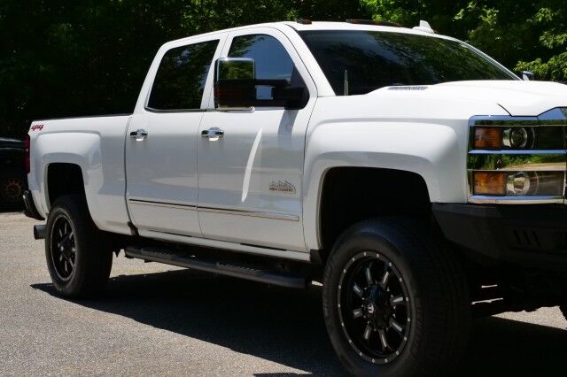2019 Chevrolet Silverado 3500HD High Country 4X4 / Plus Package / Duramax Diesel! High Point NC