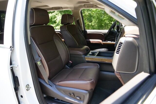 2019 Chevrolet Silverado 3500HD High Country 4X4 / Plus Package / Duramax Diesel! High Point NC