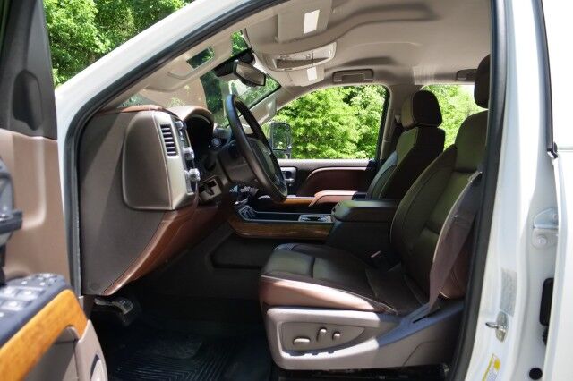 2019 Chevrolet Silverado 3500HD High Country 4X4 / Plus Package / Duramax Diesel! High Point NC