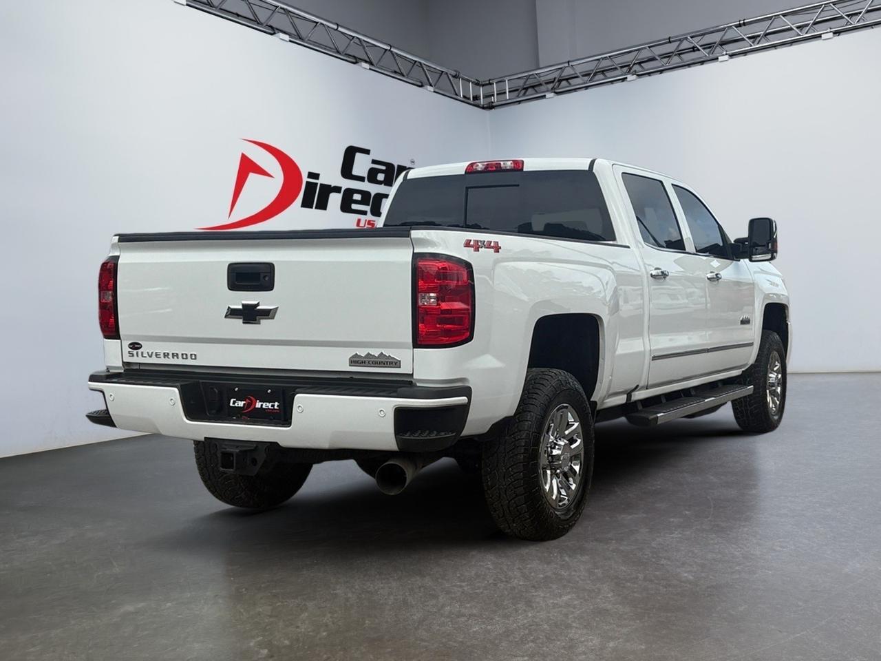 2019 Chevrolet Silverado 3500HD High Country, BED LINER, RUNNING BOARDS, TOW PACKAGE, SUNROOF, REMOTE START, BACKUP CAMERA, HEATED & A/CA SEATS, NAVIGATION, REAR POWER SLIDING WINDOW, ONLY 1 OWNER, GO ON THE COUNTRY ROAD IN THIS 3500 Virginia Beach VA