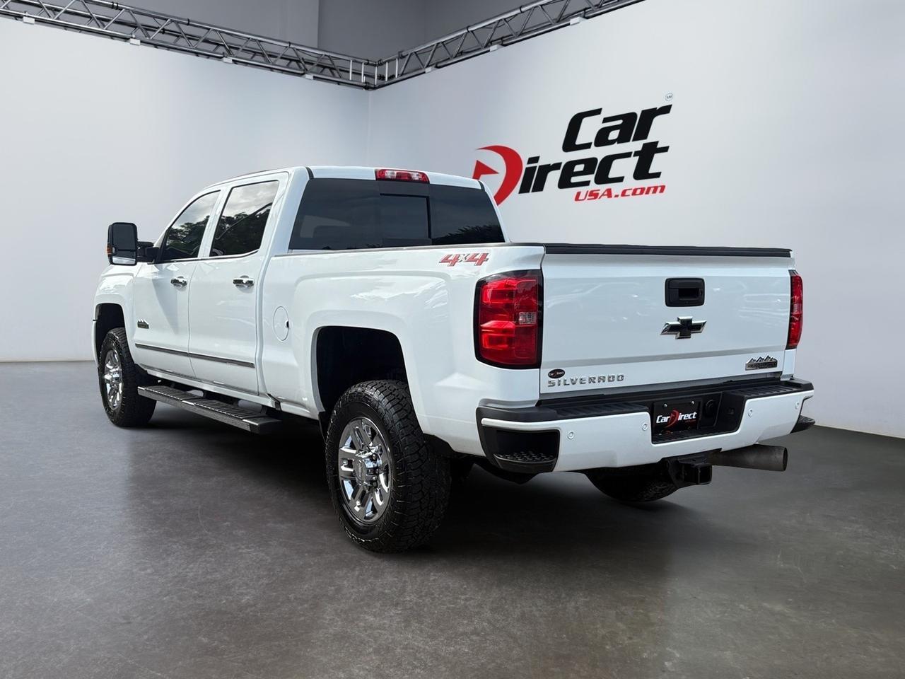 2019 Chevrolet Silverado 3500HD High Country, BED LINER, RUNNING BOARDS, TOW PACKAGE, SUNROOF, REMOTE START, BACKUP CAMERA, HEATED & A/CA SEATS, NAVIGATION, REAR POWER SLIDING WINDOW, ONLY 1 OWNER, GO ON THE COUNTRY ROAD IN THIS 3500 Virginia Beach VA