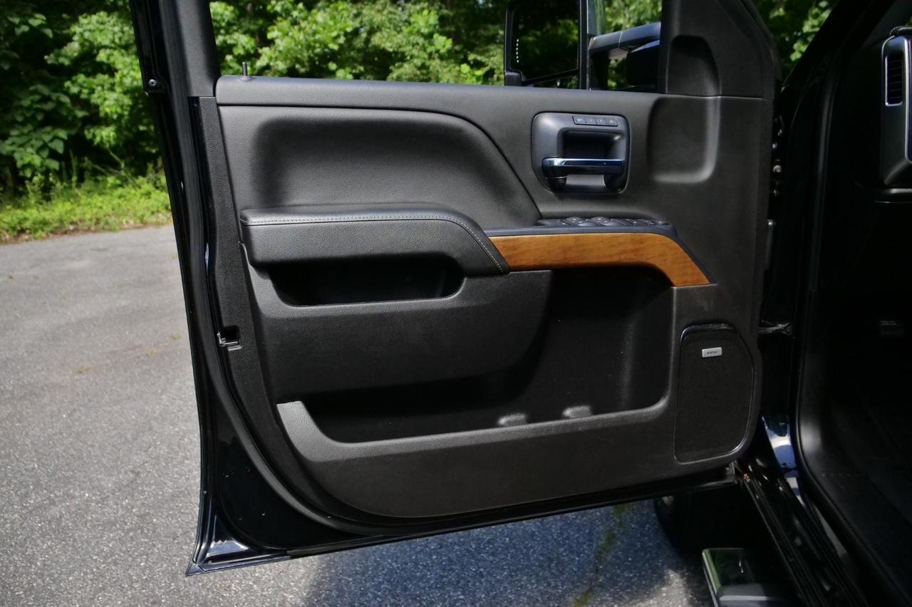 2019 Chevrolet Silverado 3500HD LTZ 4X4 / Plus Package / Duramax V8! Lincolnton NC