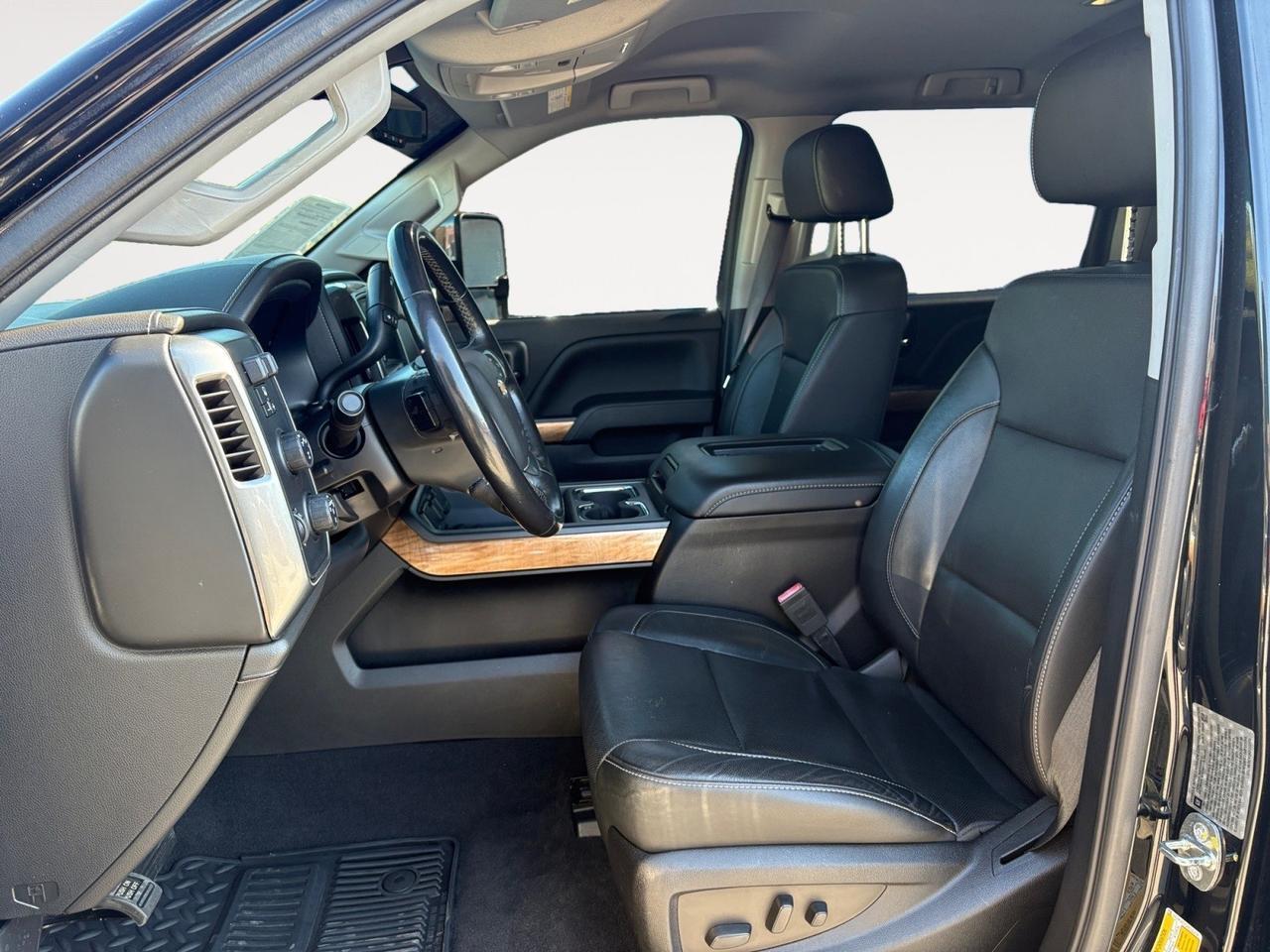 2019 Chevrolet Silverado 3500HD LTZ, DUALLY TOW PACKAGE, RUNNING BOARDS, HARD TONNEAU COVER, APPLE CARPLAY/ANDROID AUTO, HEATED & COOLING SEATS, BLIND SPOT ALERT, BACKUP CAMERA WITH PARKING SENSORS, ONLY 59K MILES, ONE OWNER FLORIDA TRUCK NO RUST!!! Virginia Beach VA