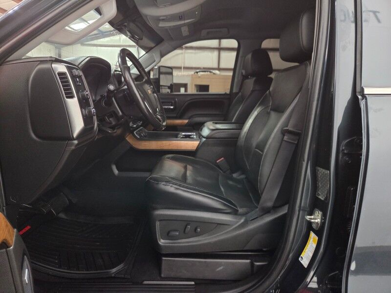 2019 Chevrolet Silverado 3500HD LTZ Dually Flatbed 6.6L Duramax Diesel GPS Camera FREE WARRANTY Arlington TX