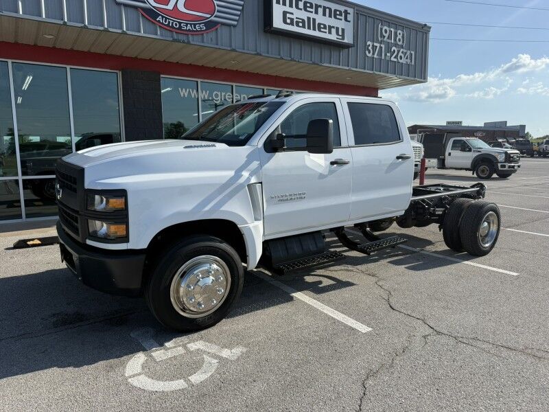 2019 Chevrolet Silverado HD Work Crew Cab 175" WB's photo
