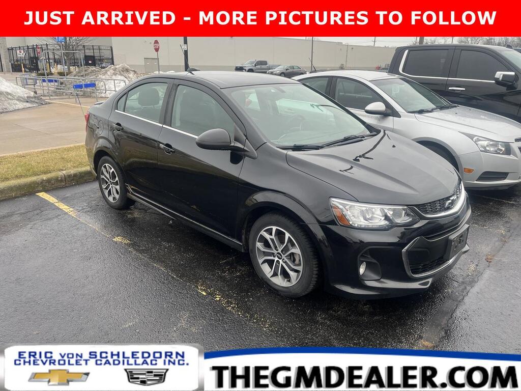 2019 Chevrolet Sonic LT RS 4 door 1.4L Turbo ConveniencePkg w/HeatedSeats 6-WayPwrDrvrSeat RemoteStart FogLamps Milwaukee WI