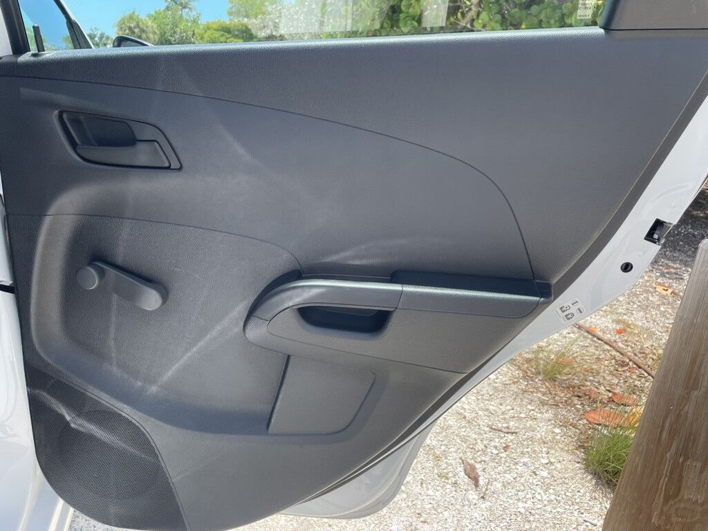 2019 Chevrolet Sonic LT~CLEAN CARFAX~HATCHBACK~ONLINE FINANCE AND SHIPPING AVAILABLE!!!! Sarasota FL