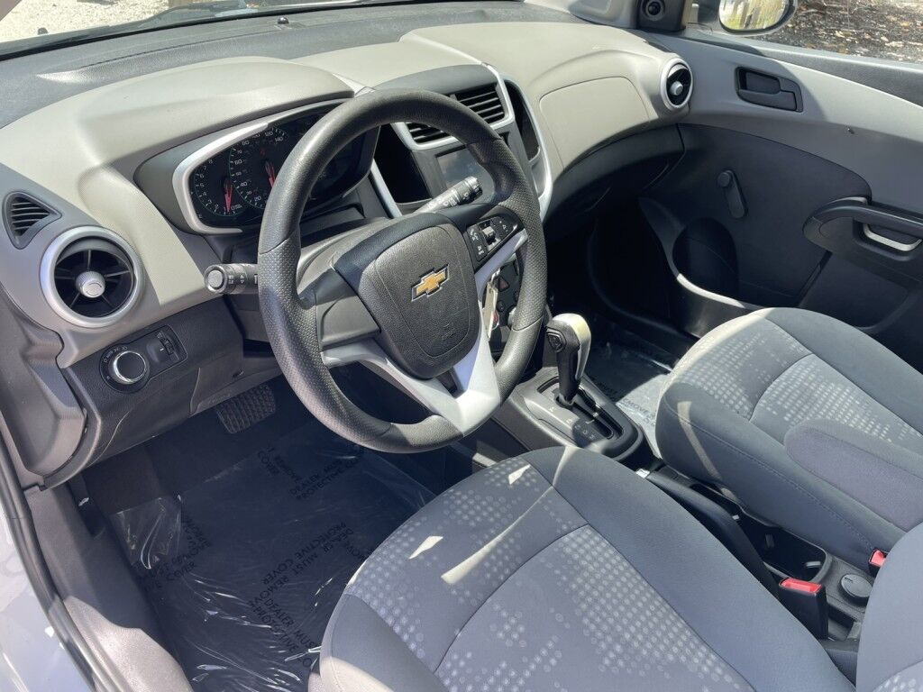2019 Chevrolet Sonic LT~CLEAN CARFAX~HATCHBACK~ONLINE FINANCE AND SHIPPING AVAILABLE!!!! Sarasota FL