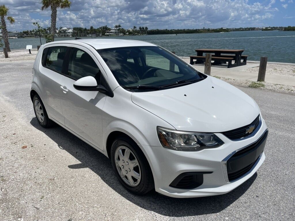 2019 Chevrolet Sonic LT~CLEAN CARFAX~HATCHBACK~ONLINE FINANCE AND SHIPPING AVAILABLE!!!! Sarasota FL