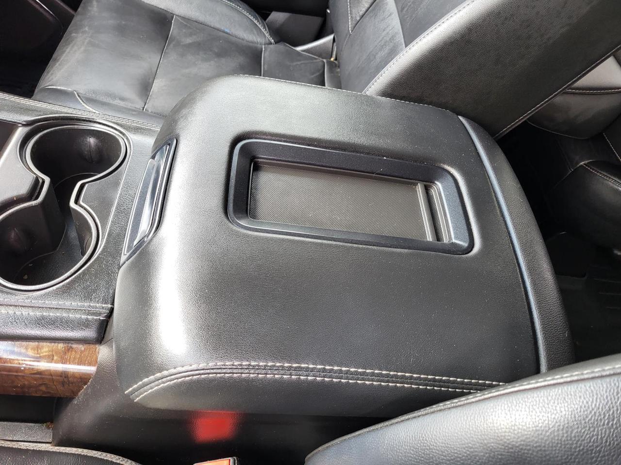 2019 Chevrolet Suburban 2WD 4dr 1500 LT Beeville TX