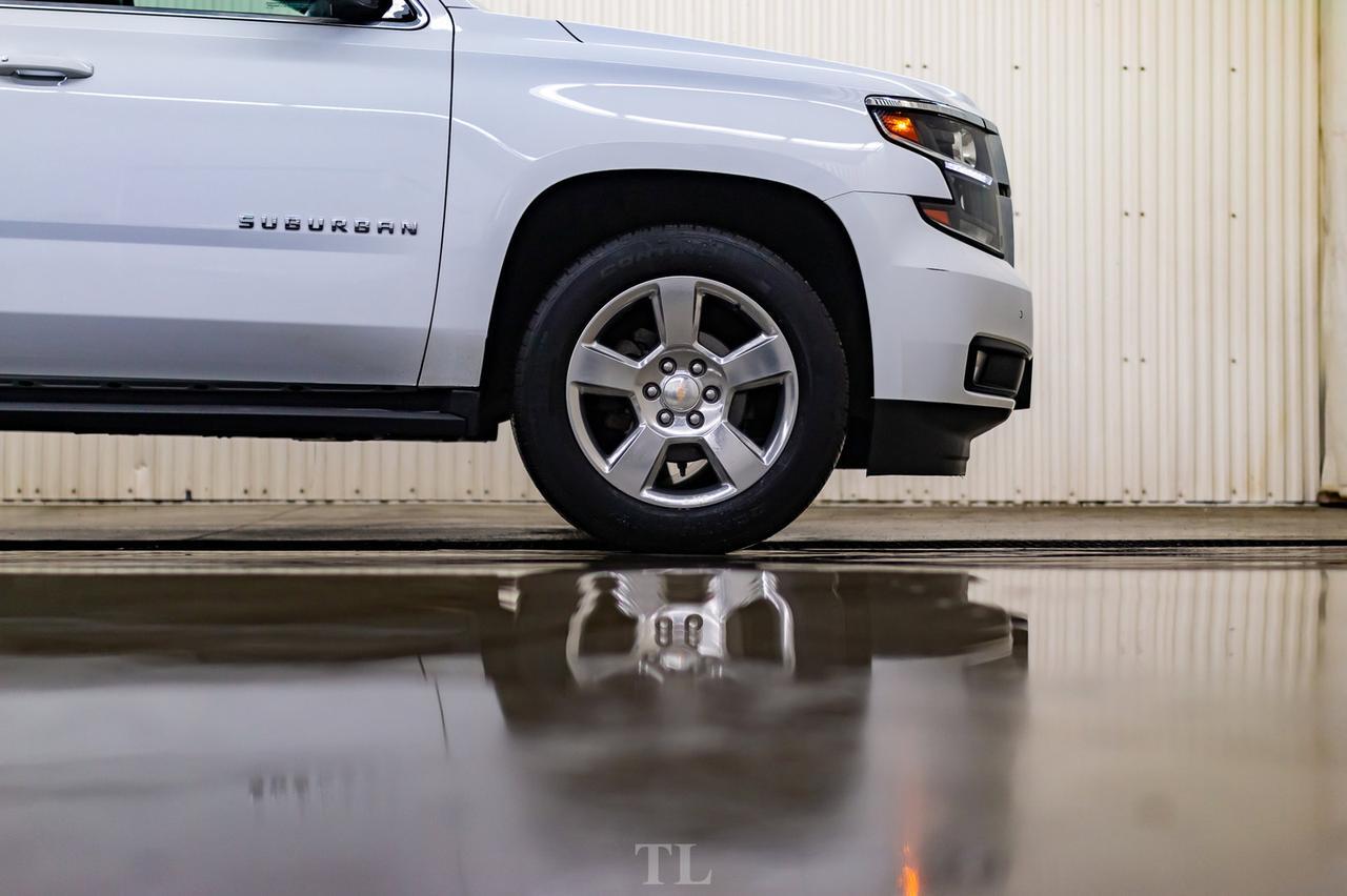 2019 Chevrolet Suburban AWD LT Leather Roof Nav BCam Red Deer AB