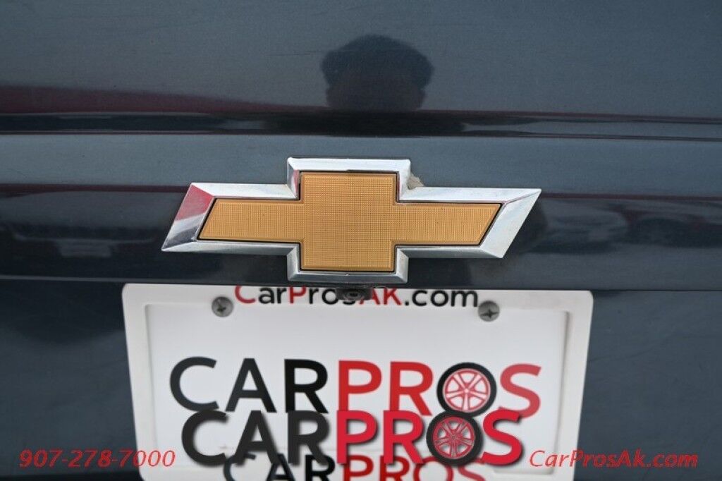 2019 Chevrolet Suburban LT - 5.3L V8 - 4X4 - Power & Heated Leather Seats - Remote Start - Bluetooth - Navigation - Backup Camera - Bose Speakers - Sunroof - 3rd Row - Seats 8 - Rear Entertainment - Power Liftgate - Tow Pkg Anchorage AK