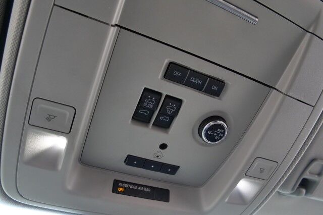 2019 Chevrolet Suburban LT / Luxury Package / Sunroof / Third Row! High Point NC