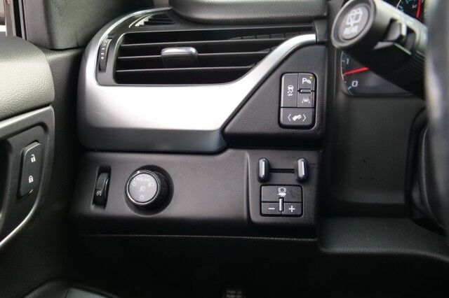 2019 Chevrolet Suburban LT / Luxury Package / Sunroof / Third Row! High Point NC