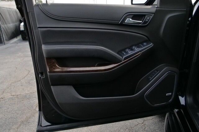 2019 Chevrolet Suburban LT / Luxury Package / Sunroof / Third Row! High Point NC