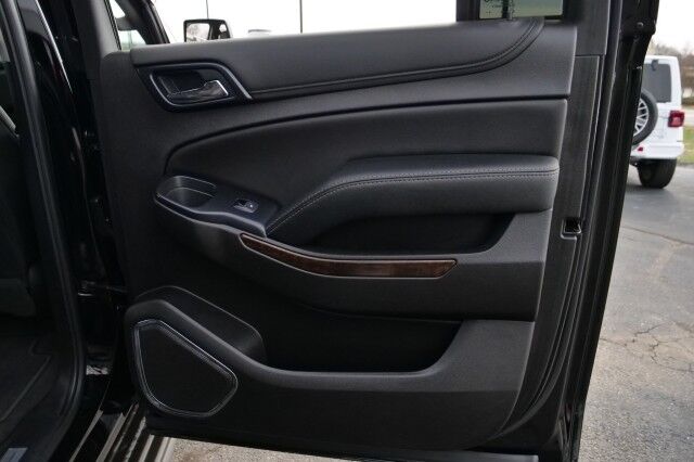 2019 Chevrolet Suburban LT / Luxury Package / Sunroof / Third Row! High Point NC