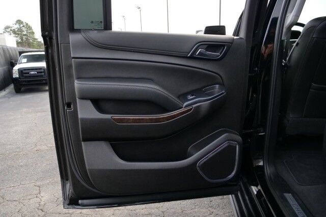 2019 Chevrolet Suburban LT / Luxury Package / Sunroof / Third Row! High Point NC