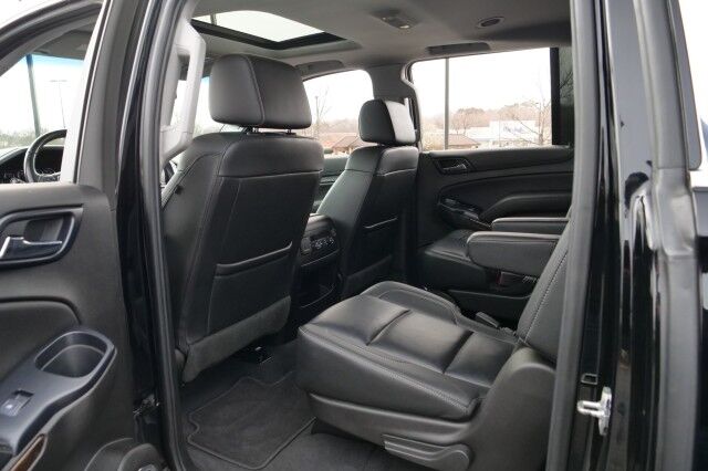 2019 Chevrolet Suburban LT / Luxury Package / Sunroof / Third Row! High Point NC